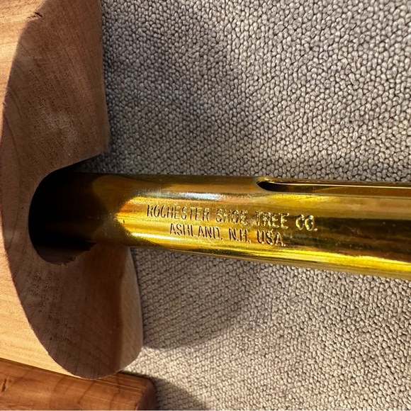 Rochester Shoe Tree Co. Pair Of Cedar Wood Stretchers Made In Ashland NH USA EUC - Picture 2 of 8